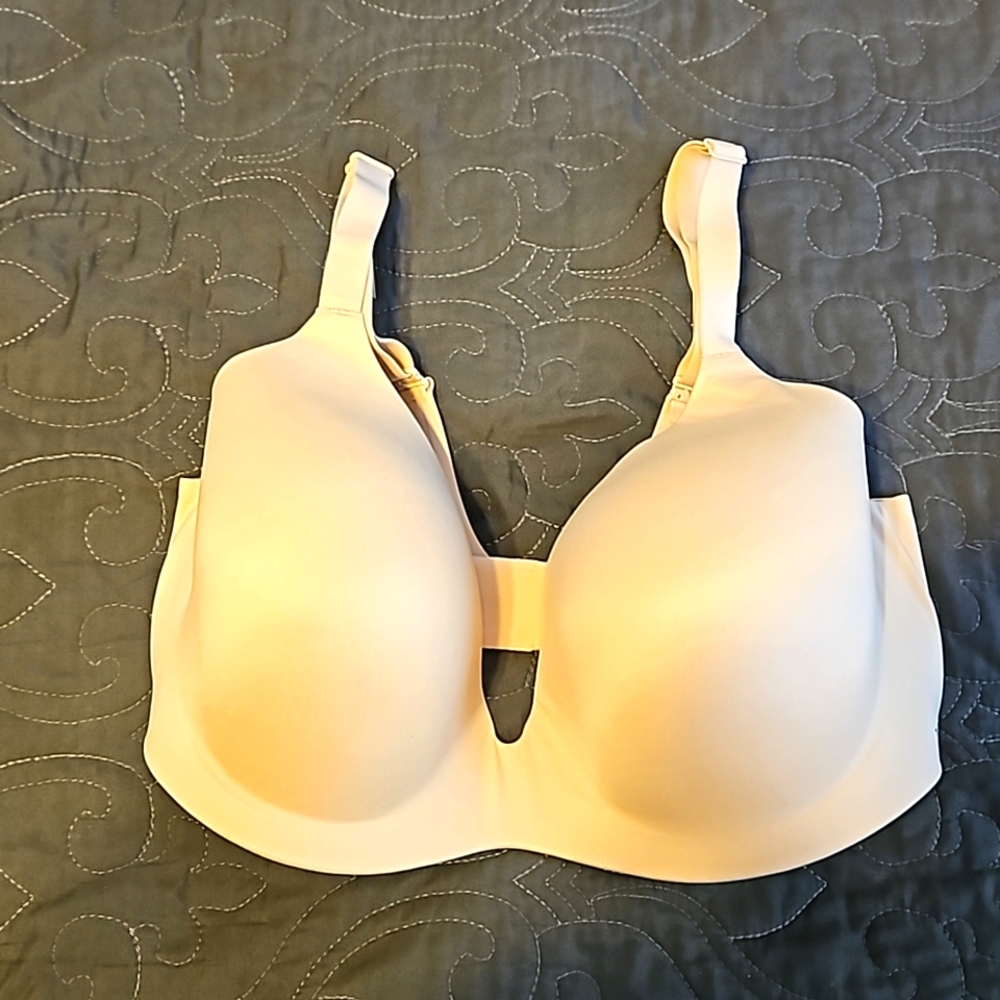 Victoria's Secret lined demi bra 38DD